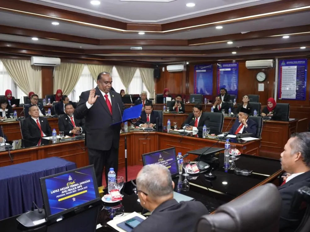 MAJLIS LAFAZ AKUAN TERIMA JAWATAN AHLI MAJLIS MPS