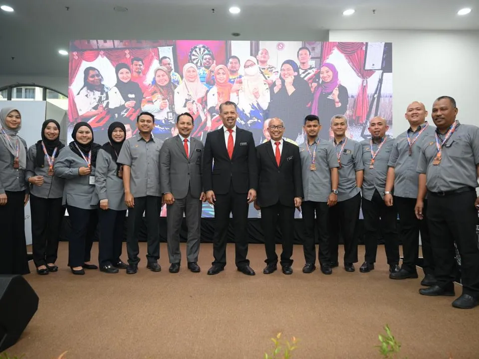 PERHIMPUNAN BULAN JANUARI