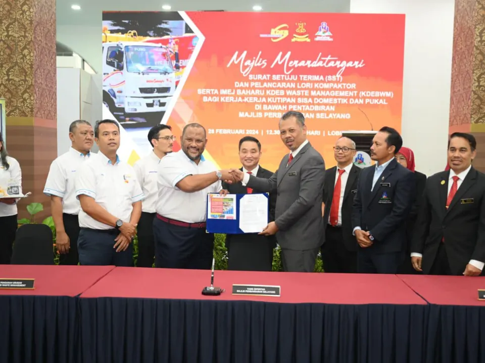 MAJLIS MENANDATANGANI SURAT SETUJU TERIMA (SST)