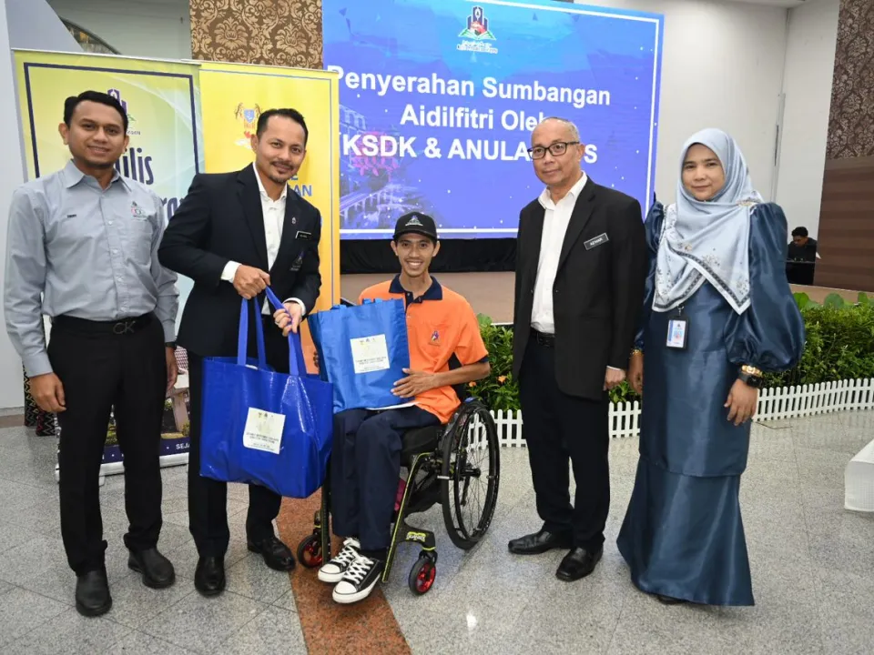 PERHIMPUNAN BULAN MAC
