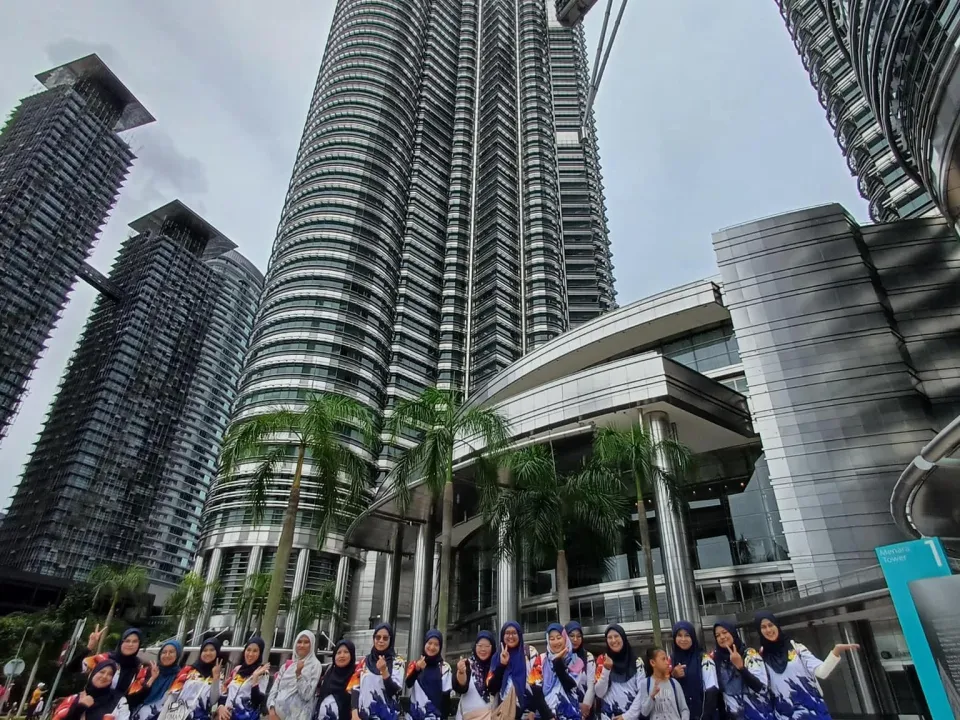 PROGRAM 'THE ADVENTURE TRIPS' KE PETROSAINS, KLCC