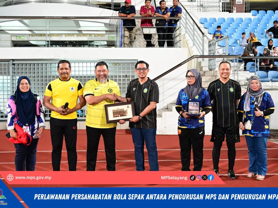 PERLAWANAN PERSAHABATAN BOLA SEPAK PENGURUSAN MPAJ DAN MPS